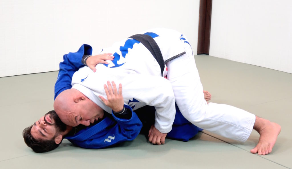 Fabio Gurgel pressure passing using the head